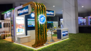 Stand custom PharTec para congreso en Perú