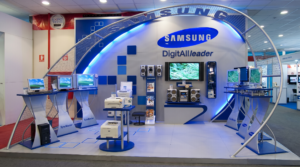 Stand personalizado Samsung para feria en Perú